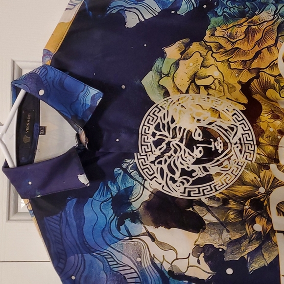 VERSACE - Picture 3 of 4